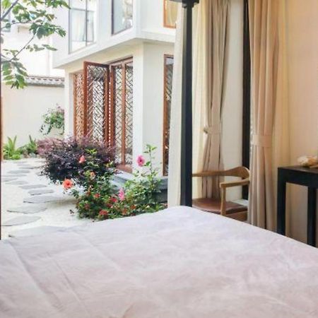 Dali Four Seasons Hostel Екстер'єр фото