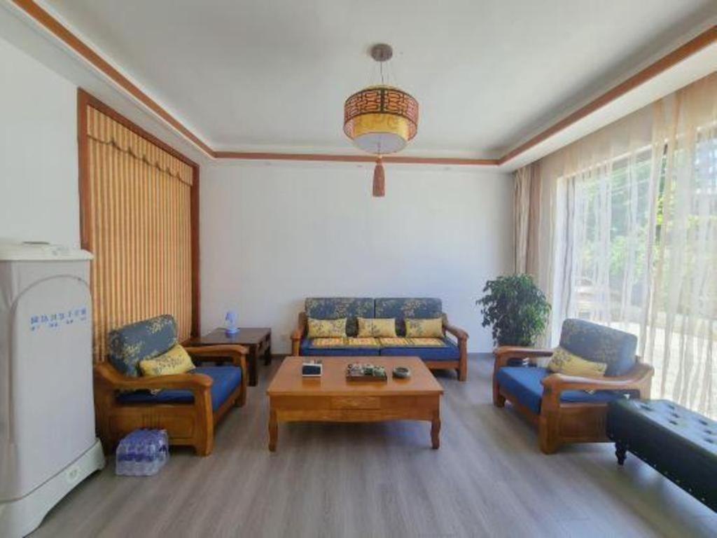 Dali Four Seasons Hostel Екстер'єр фото