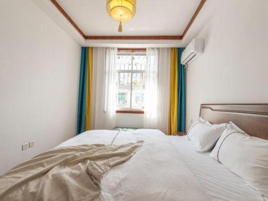 Dali Four Seasons Hostel Екстер'єр фото