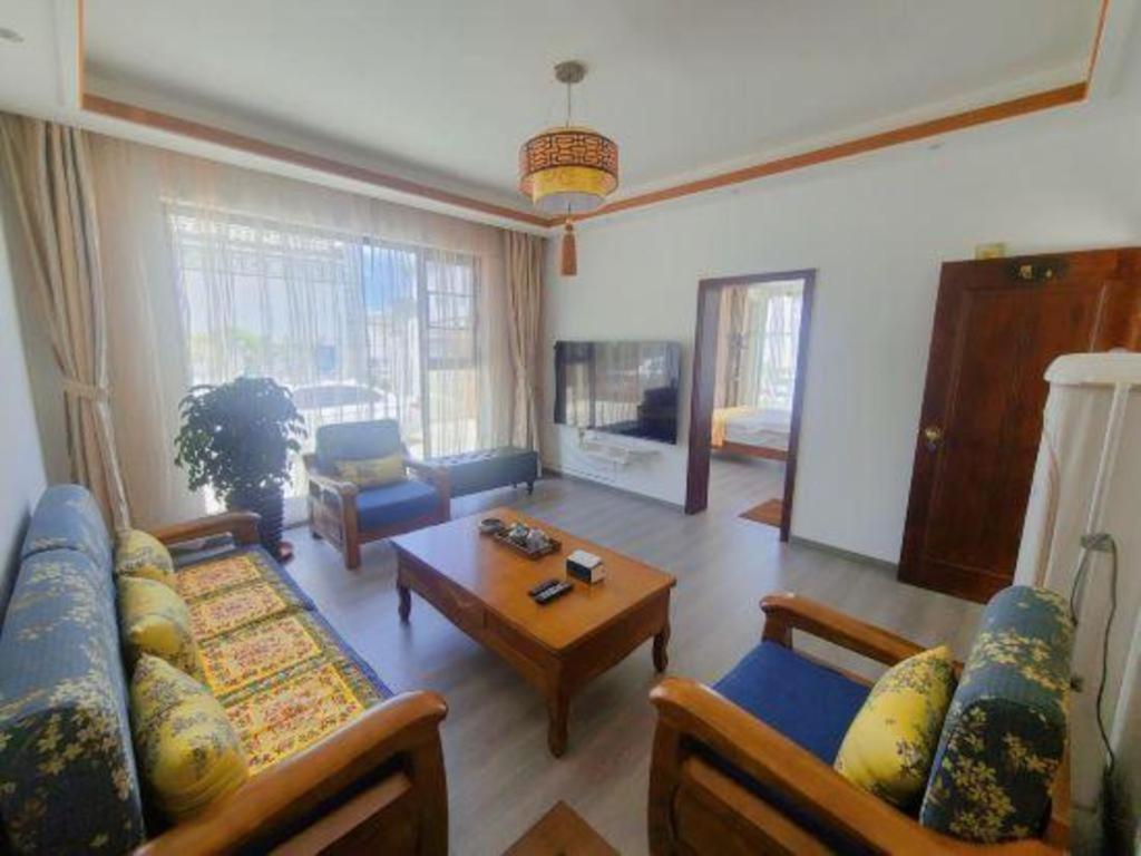 Dali Four Seasons Hostel Екстер'єр фото