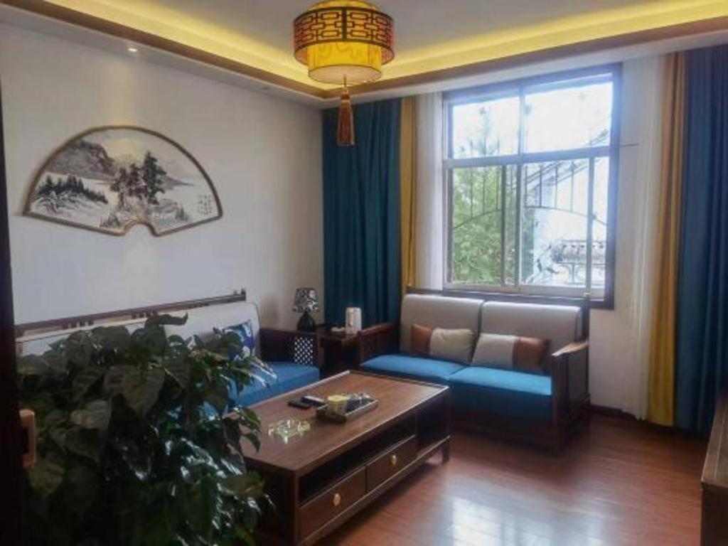 Dali Four Seasons Hostel Екстер'єр фото