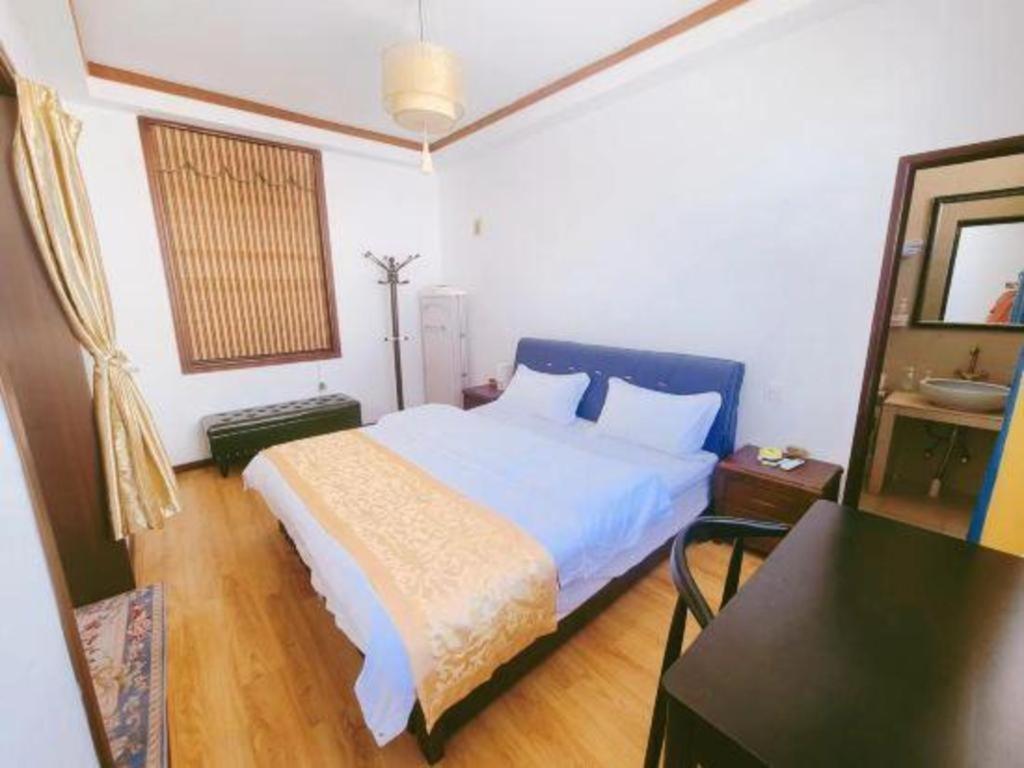 Dali Four Seasons Hostel Екстер'єр фото