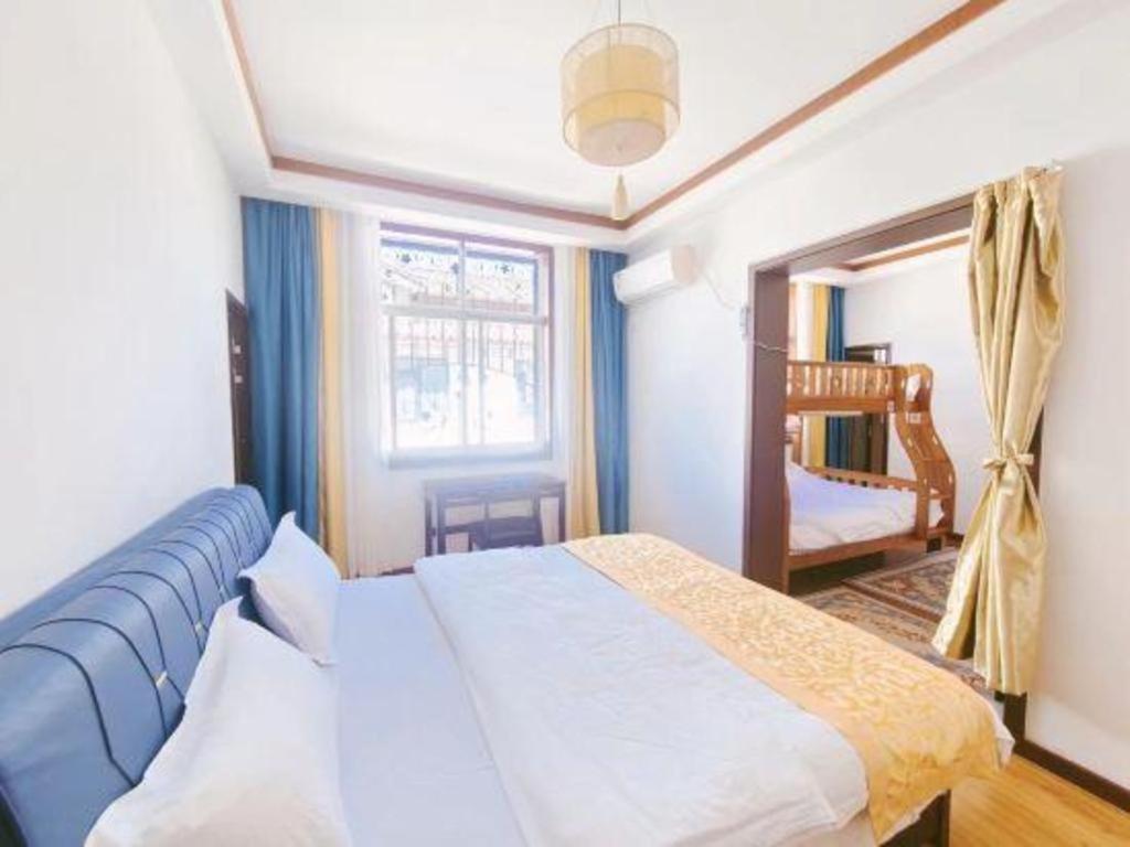 Dali Four Seasons Hostel Екстер'єр фото
