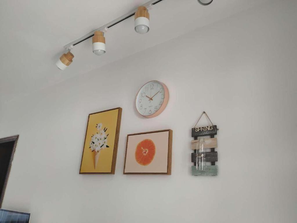 Dali Four Seasons Hostel Екстер'єр фото