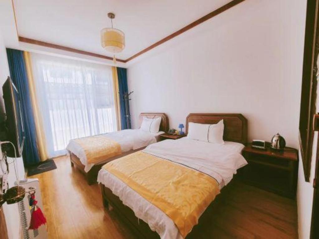 Dali Four Seasons Hostel Екстер'єр фото