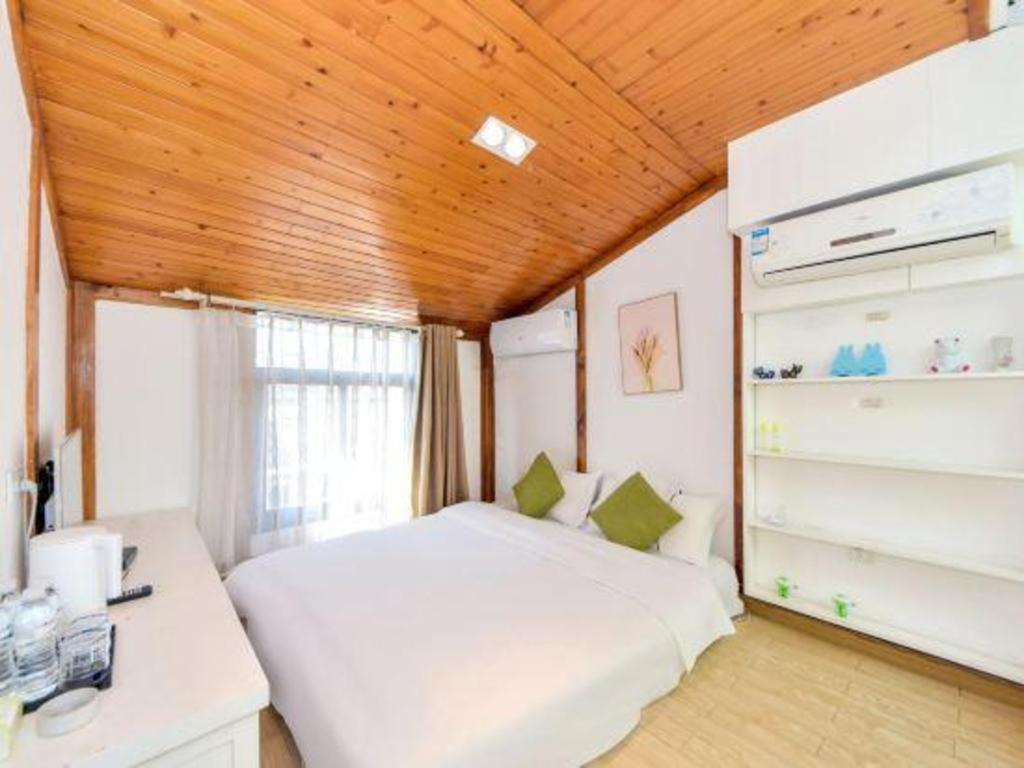 Dali Four Seasons Hostel Екстер'єр фото