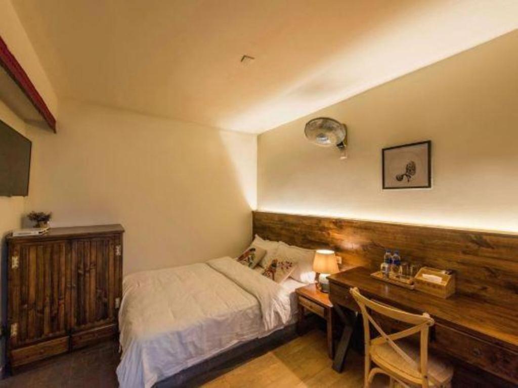 Dali Four Seasons Hostel Екстер'єр фото