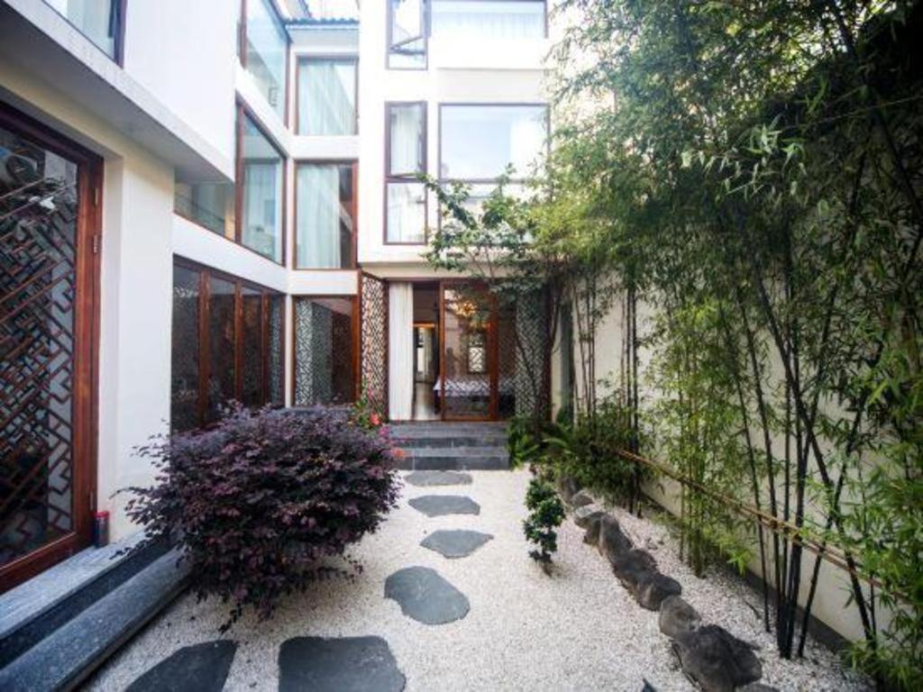 Dali Four Seasons Hostel Екстер'єр фото